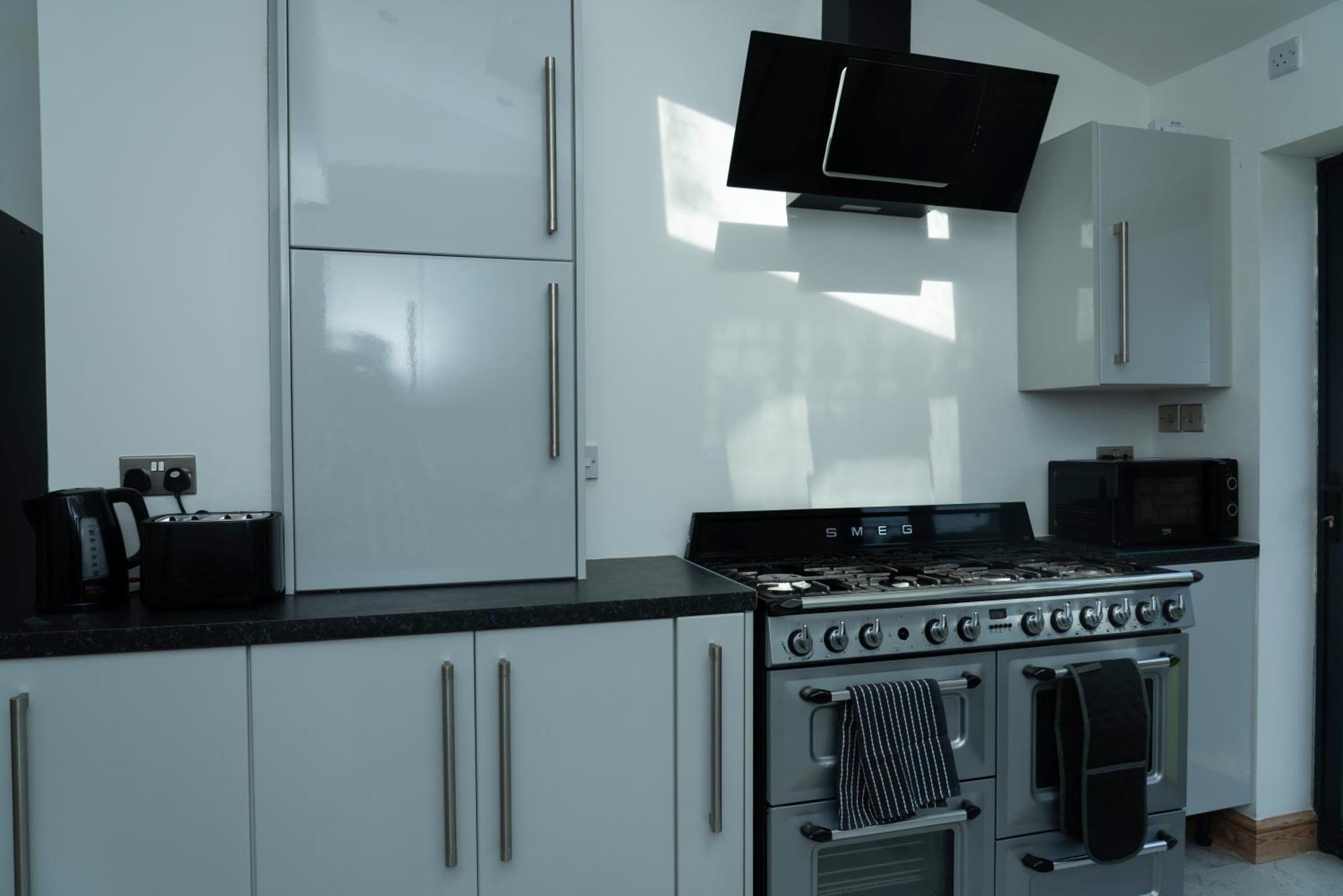 Double Bedroom Near Etihad And Coop Live With Free Parking, Shared Kitchen & Bathroom Manchester Luaran gambar