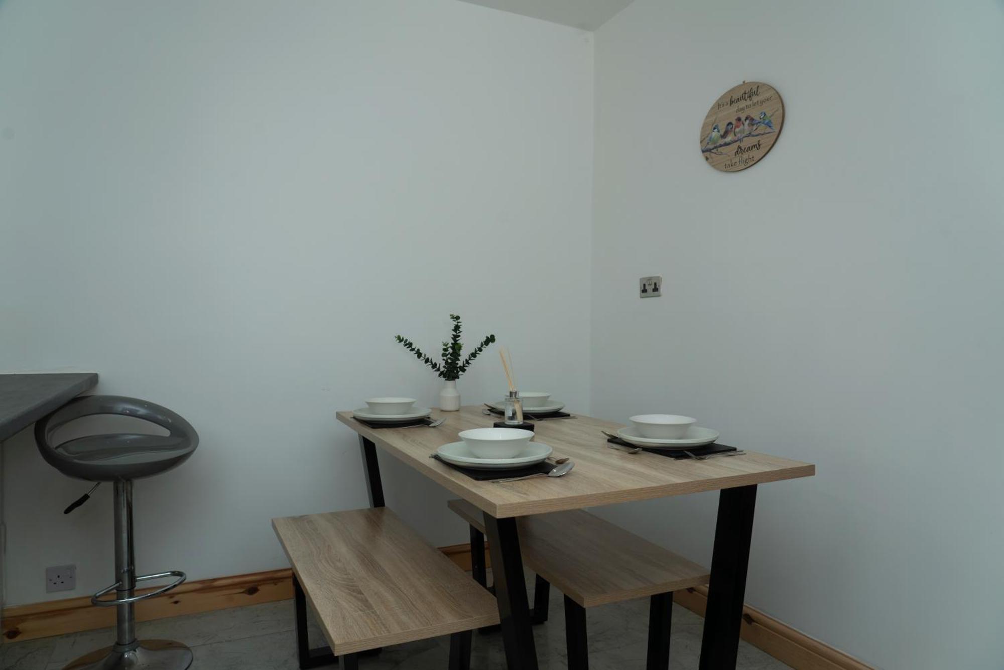 Double Bedroom Near Etihad And Coop Live With Free Parking, Shared Kitchen & Bathroom Manchester Luaran gambar